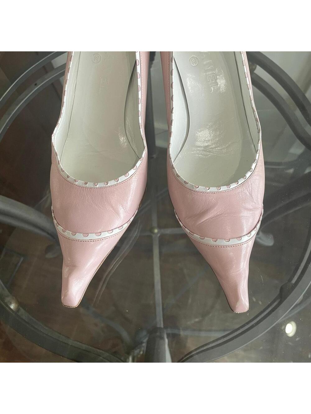 Chanel 2004 Pink Point Toe Pumps | Size 40/9.5 - Picture 3 of 7